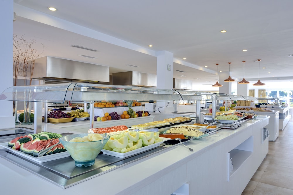 Aparthotel Alcudia Garden — Restaurant & bars in Alcudia, Balearic Islands