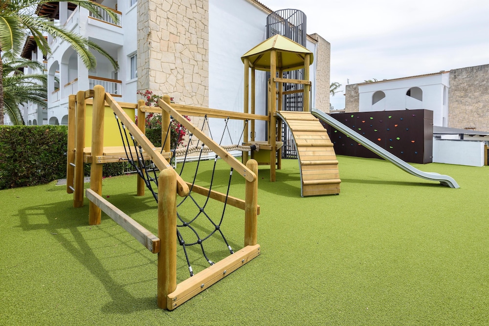 Aparthotel Alcudia Garden — Attractions for children in Alcudia, Balearic Islands
