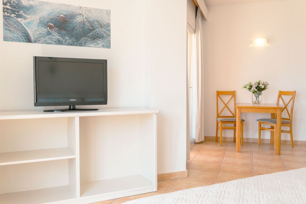 Rosamar Ibiza Hotel — Hotel rooms in San Antonio, Balearic Islands