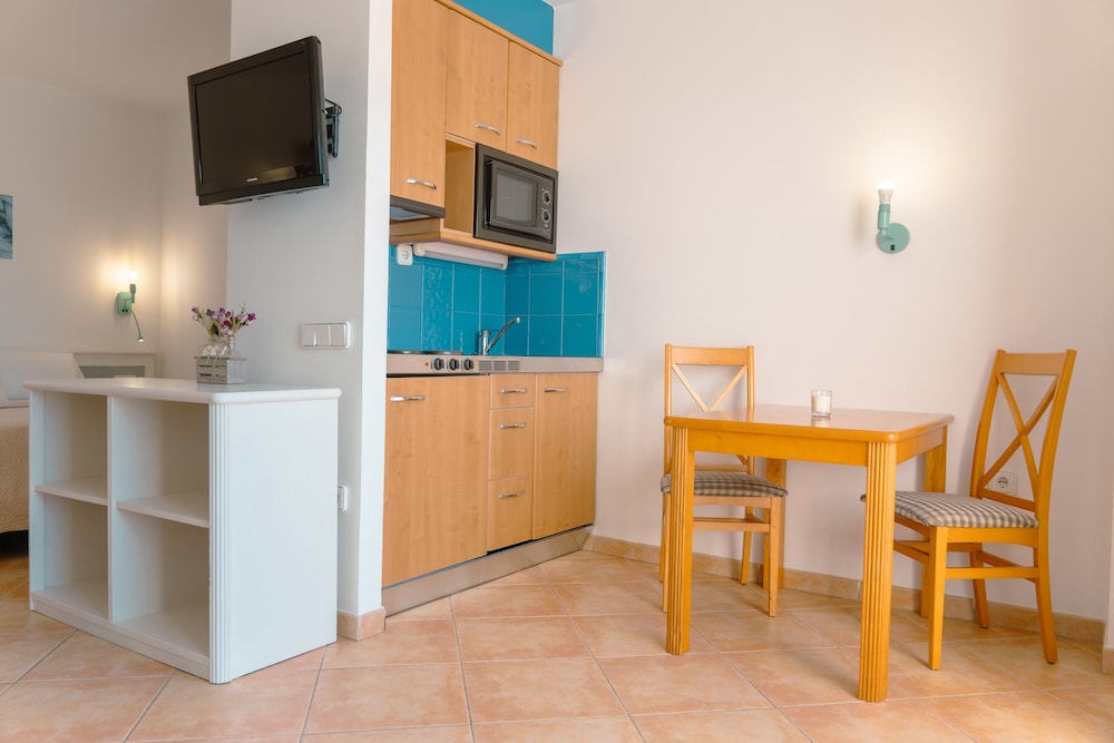 Rosamar Ibiza Hotel — Hotel rooms in San Antonio, Balearic Islands