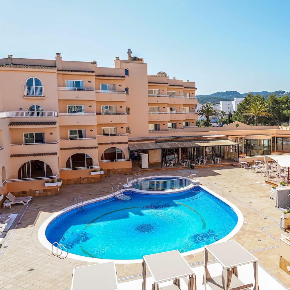 Rosamar Ibiza Hotel — Swimming pool in San Antonio, Balearic Islands