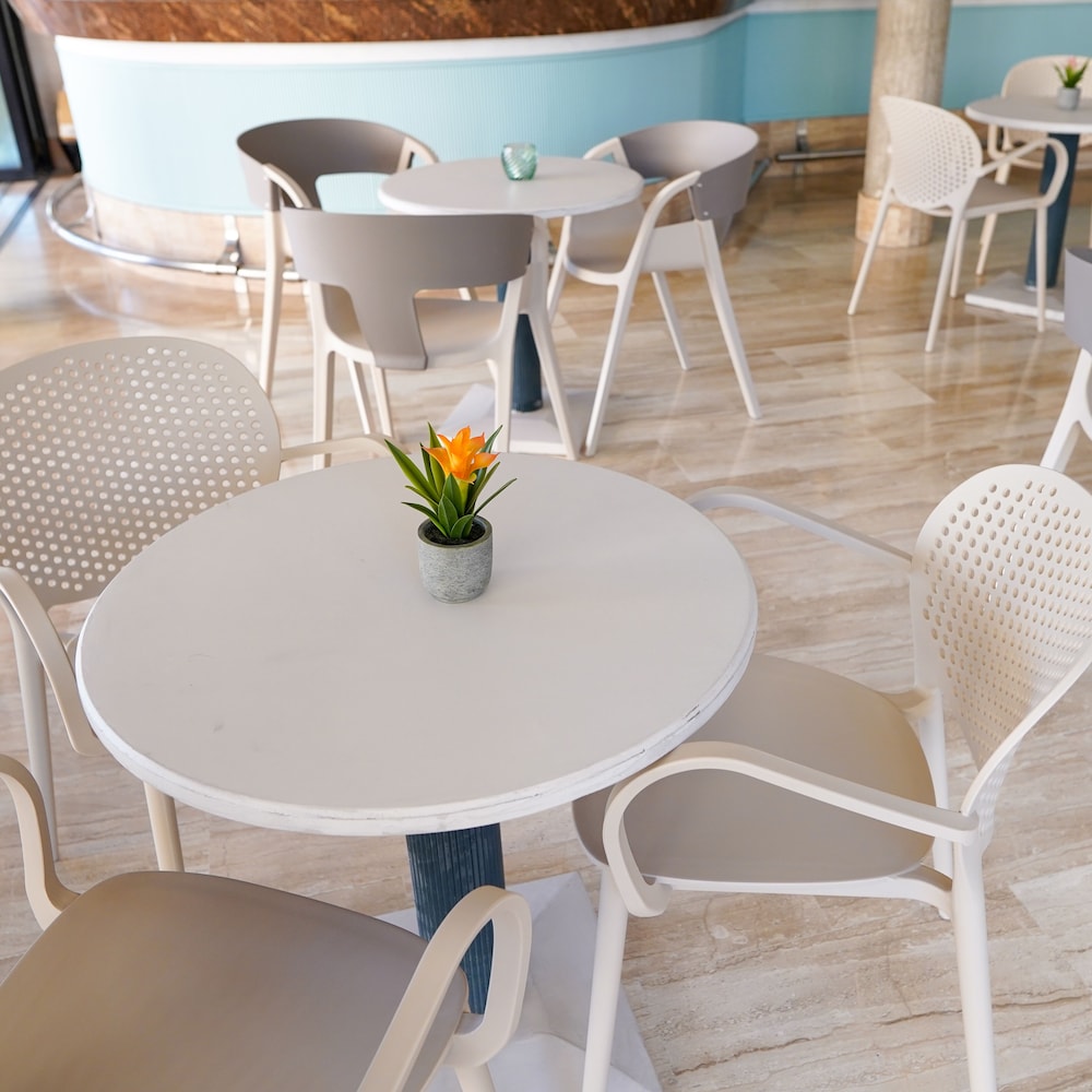 Rosamar Ibiza Hotel — Restaurant & bars in San Antonio, Balearic Islands