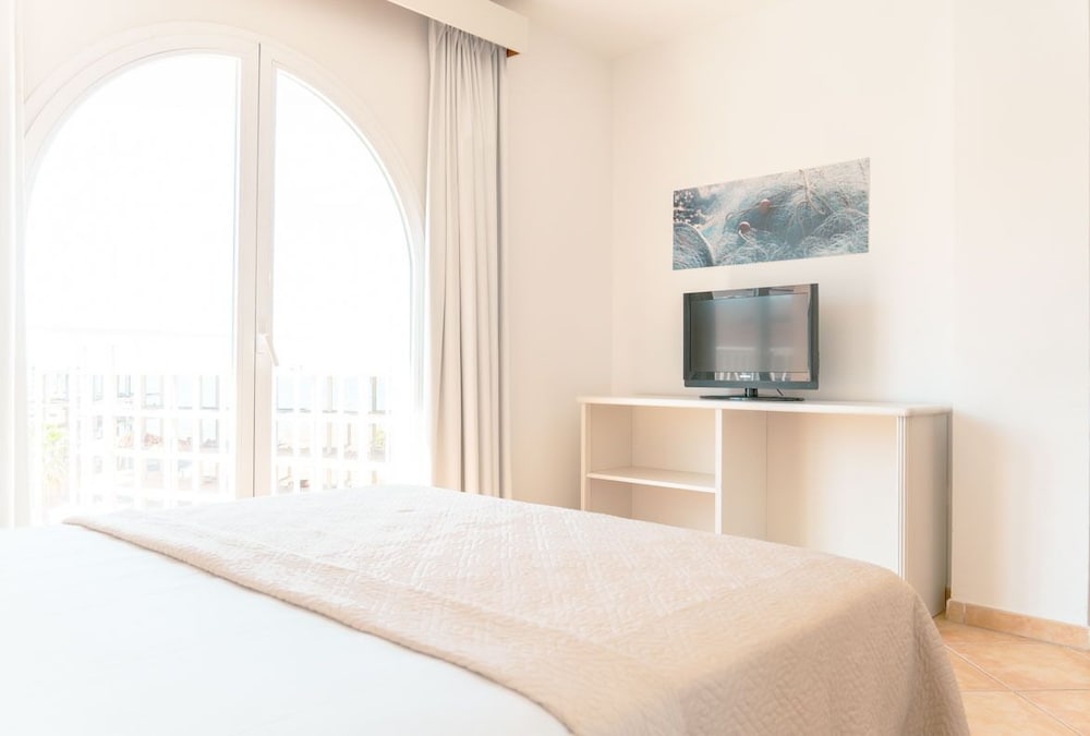 Rosamar Ibiza Hotel — Hotel rooms in San Antonio, Balearic Islands