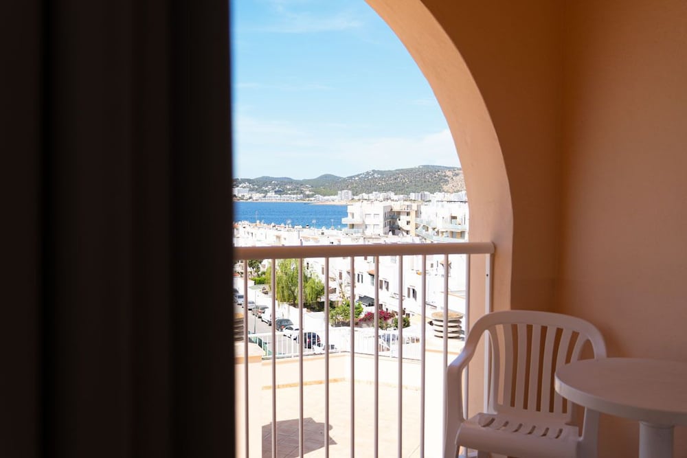 Rosamar Ibiza Hotel — Hotel rooms in San Antonio, Balearic Islands