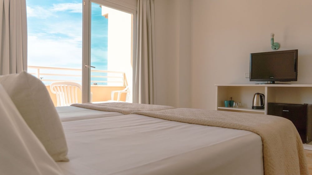 Rosamar Ibiza Hotel — Hotel rooms in San Antonio, Balearic Islands