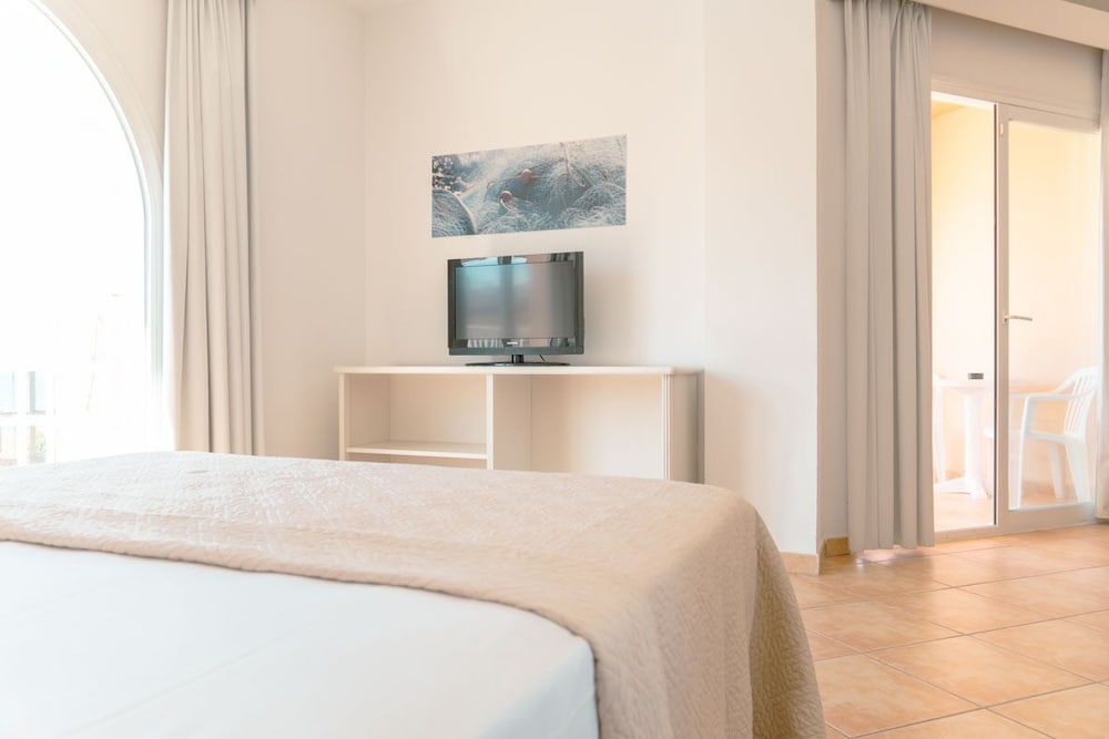Rosamar Ibiza Hotel — Hotel rooms in San Antonio, Balearic Islands
