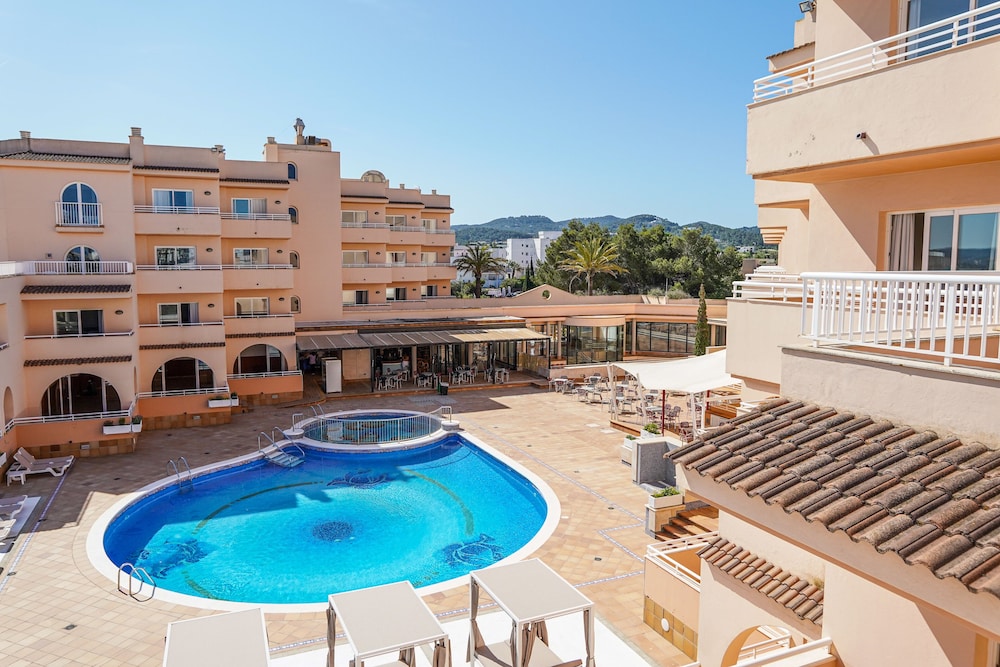 Rosamar Ibiza Hotel — Swimming pool in San Antonio, Balearic Islands