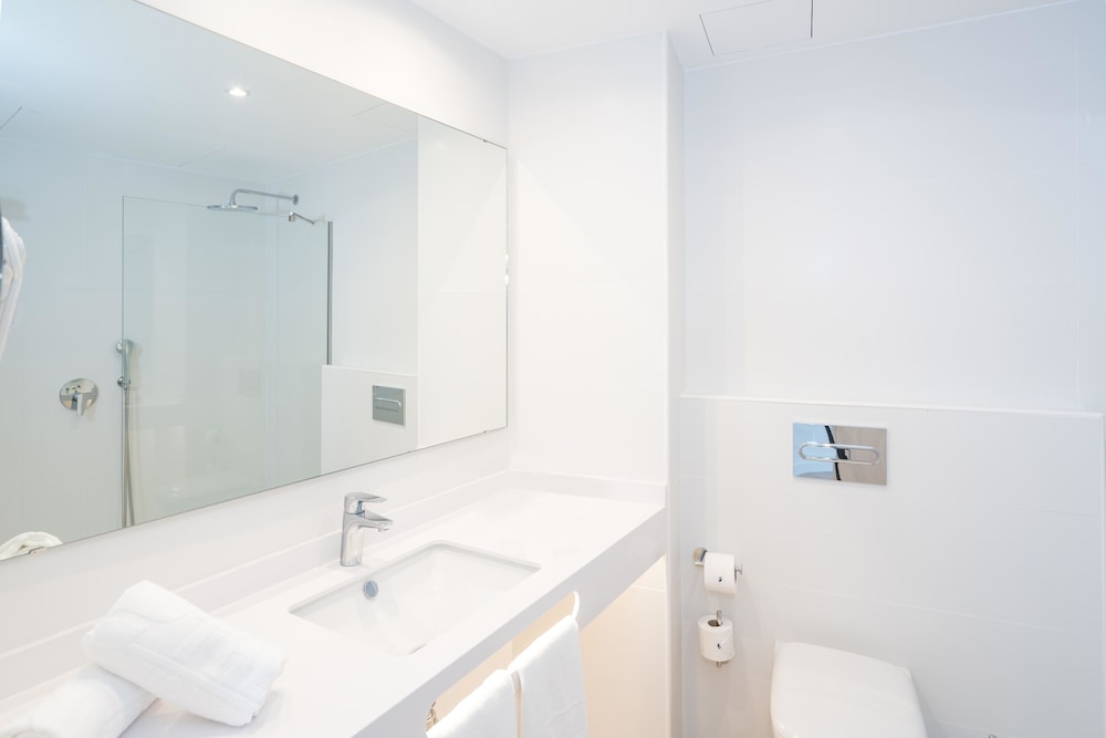 Hotel THB Ocean Beach - Adults Only — Hotel rooms in San Antonio, Balearic Islands