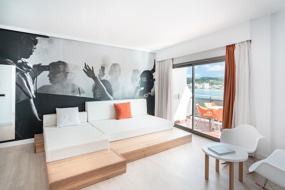 Hotel THB Ocean Beach - Adults Only — Hotel rooms in San Antonio, Balearic Islands
