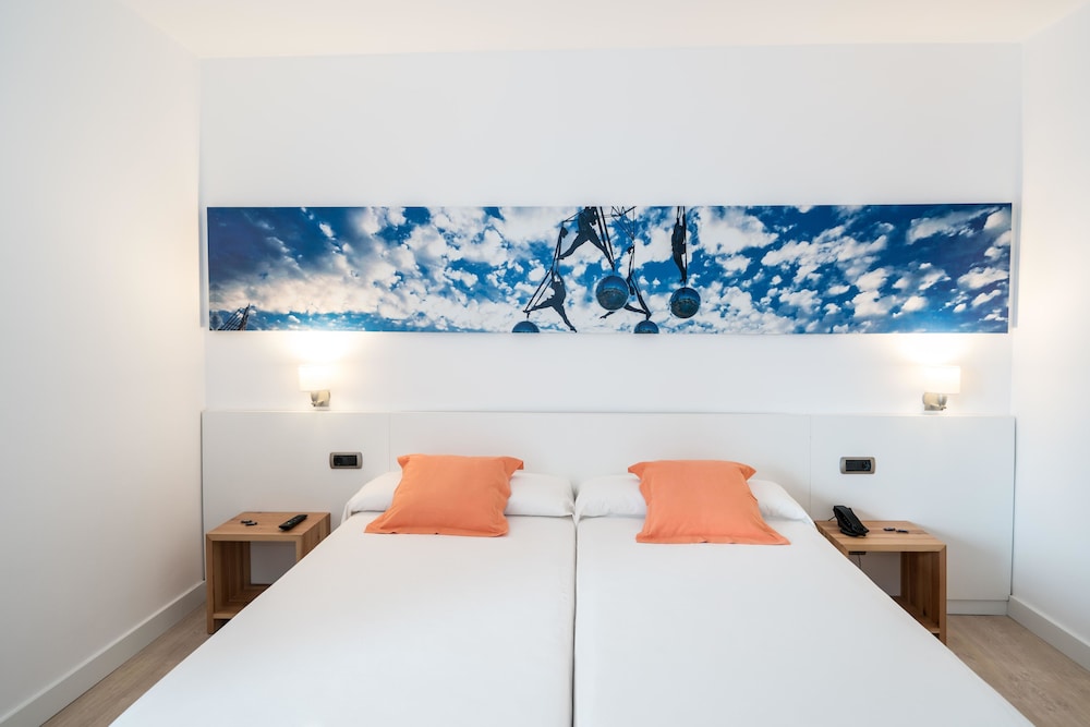 Hotel THB Ocean Beach - Adults Only — Hotel rooms in San Antonio, Balearic Islands