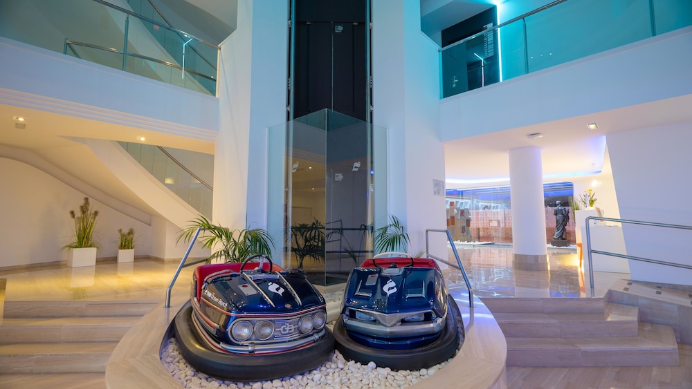 Hotel THB Ocean Beach - Adults Only — Hotel building in San Antonio, Balearic Islands