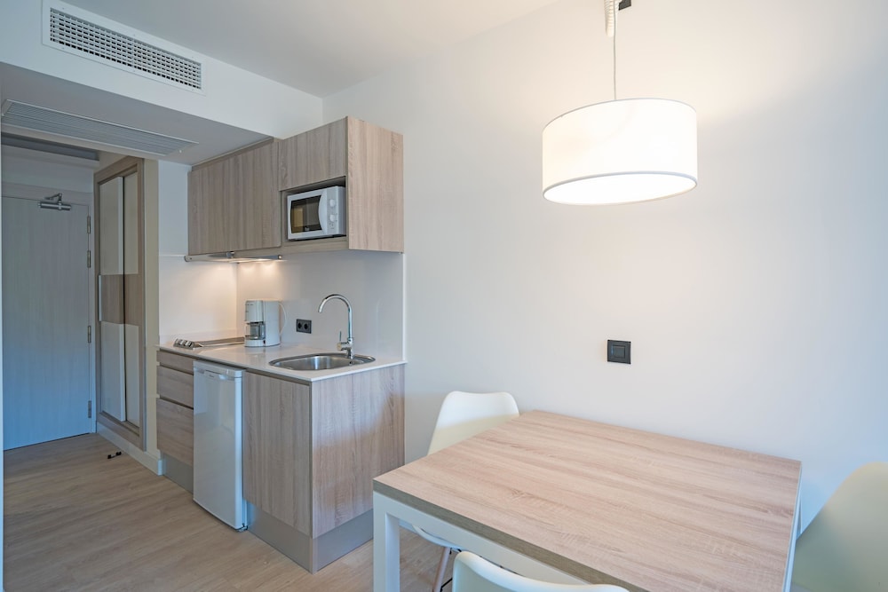 Aparthotel THB Guya Playa — Hotel rooms in Cala Ratjada, Balearic Islands