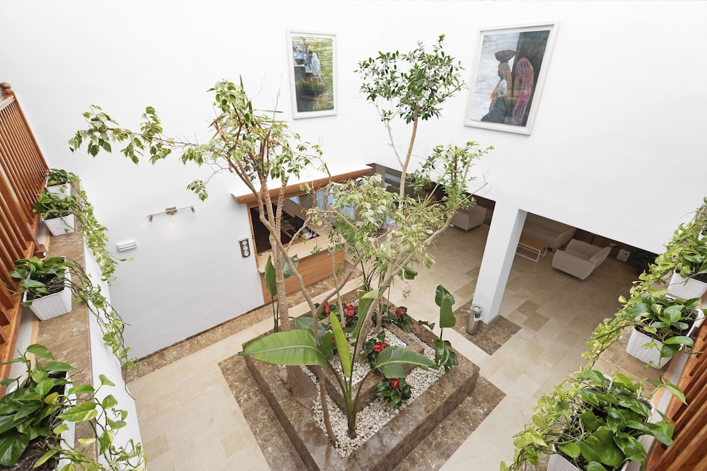 Aparthotel THB Guya Playa — Hotel building in Cala Ratjada, Balearic Islands