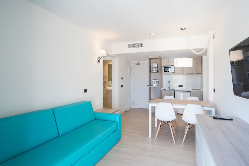 Aparthotel THB Guya Playa — Hotel rooms in Cala Ratjada, Balearic Islands