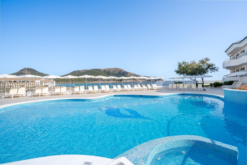 Aparthotel THB Guya Playa — Swimming pool in Cala Ratjada, Balearic Islands