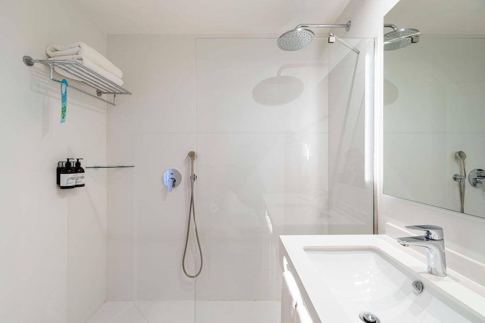 Hotel THB Naeco Ibiza - Adults Only — Hotel rooms in San Antonio, Balearic Islands