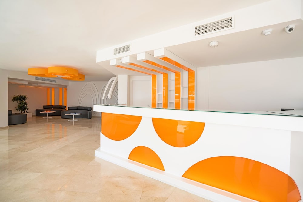 Hotel THB Naeco Ibiza - Adults Only — Hotel building in San Antonio, Balearic Islands