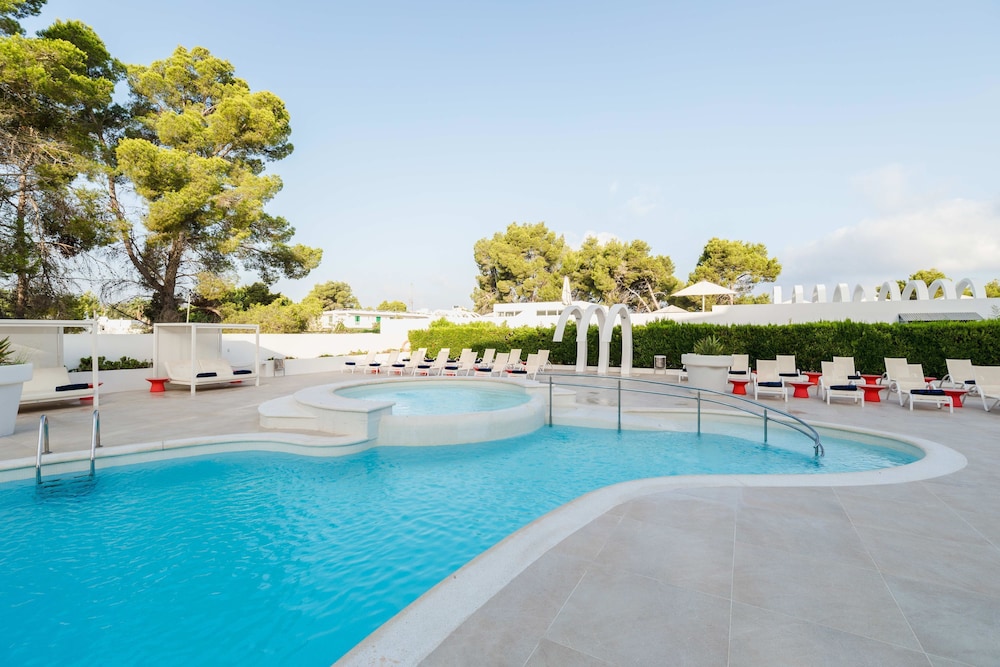 Hotel THB Naeco Ibiza - Adults Only — Swimming pool in San Antonio, Balearic Islands