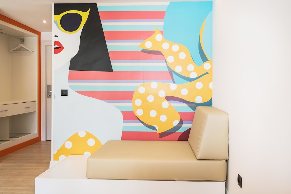 Hotel THB Naeco Ibiza - Adults Only — Hotel rooms in San Antonio, Balearic Islands