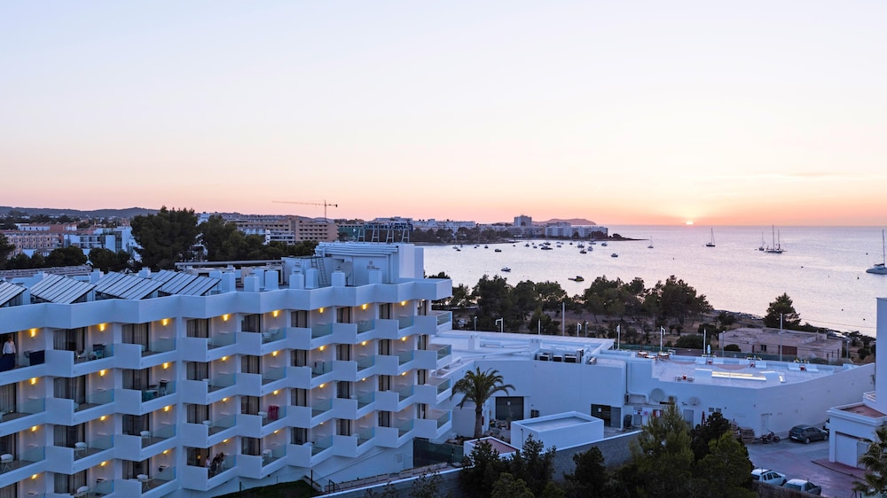 Hotel THB Naeco Ibiza - Adults Only — Hotel building in San Antonio, Balearic Islands