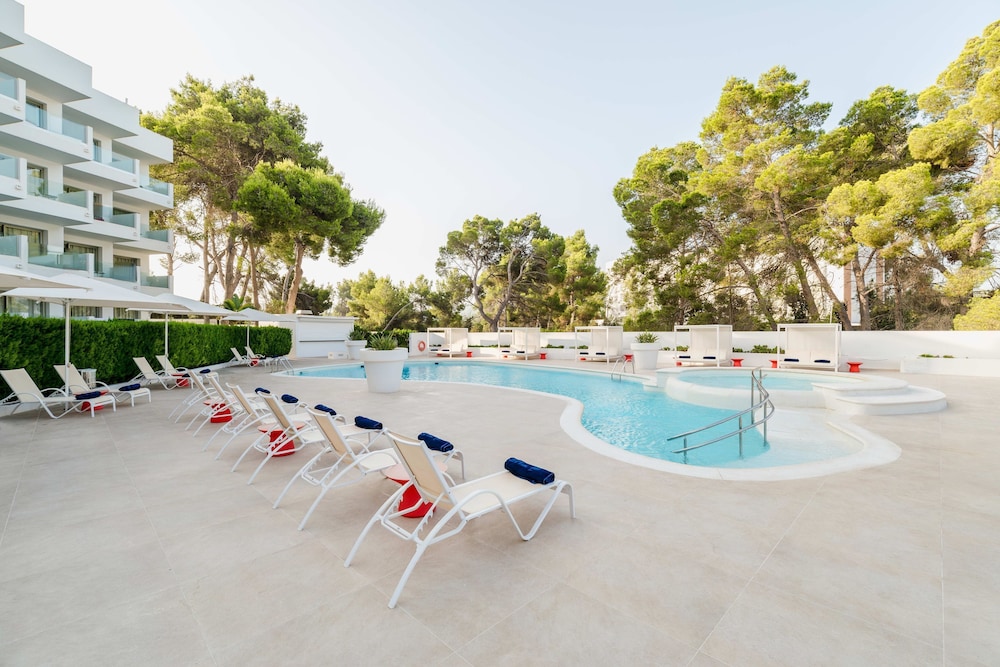 Hotel THB Naeco Ibiza - Adults Only — Swimming pool in San Antonio, Balearic Islands