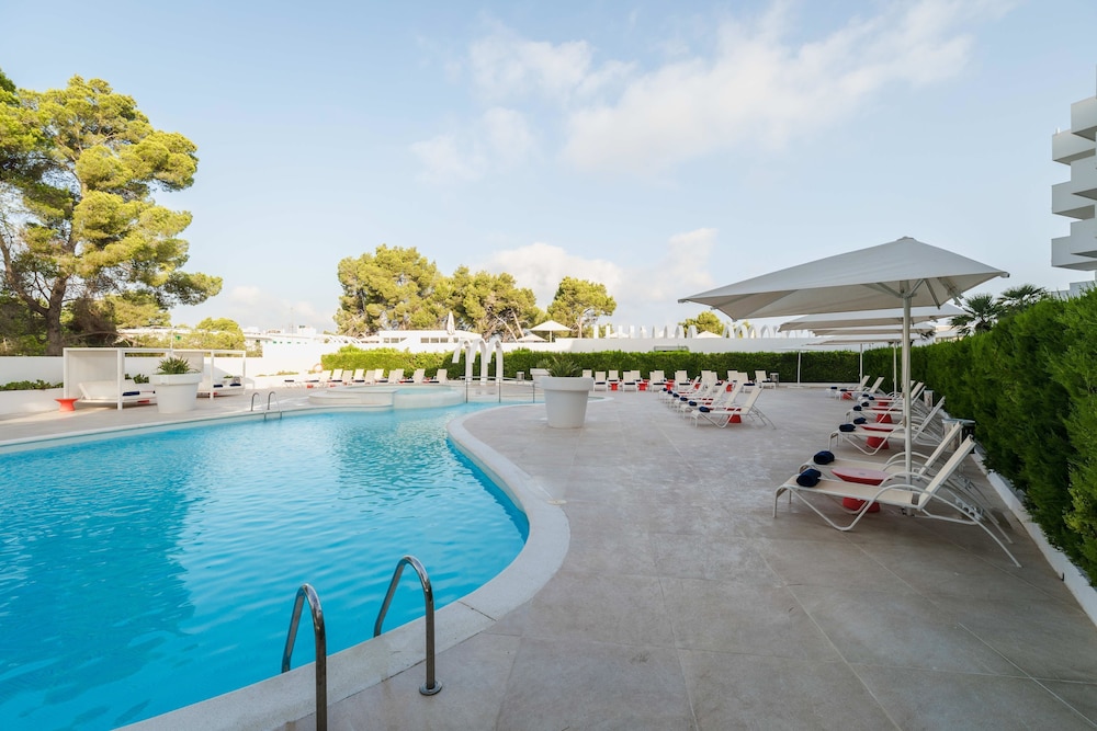 Hotel THB Naeco Ibiza - Adults Only — Swimming pool in San Antonio, Balearic Islands