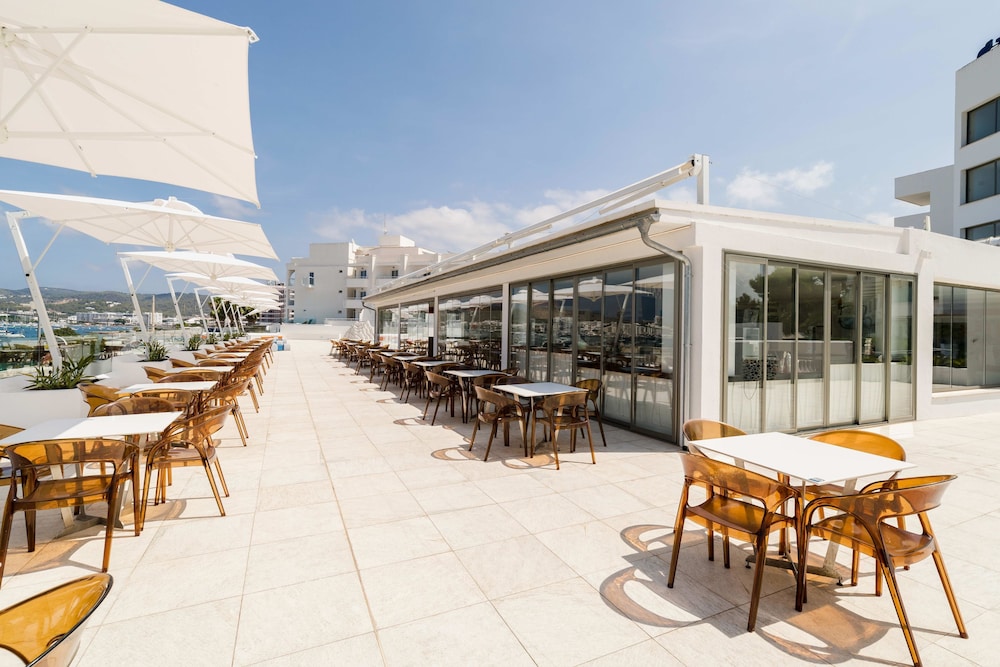 Hotel THB Naeco Ibiza - Adults Only — Restaurant & bars in San Antonio, Balearic Islands
