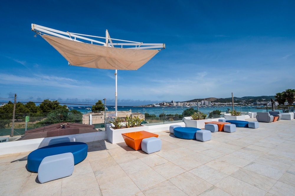 Hotel THB Naeco Ibiza - Adults Only — Restaurant & bars in San Antonio, Balearic Islands