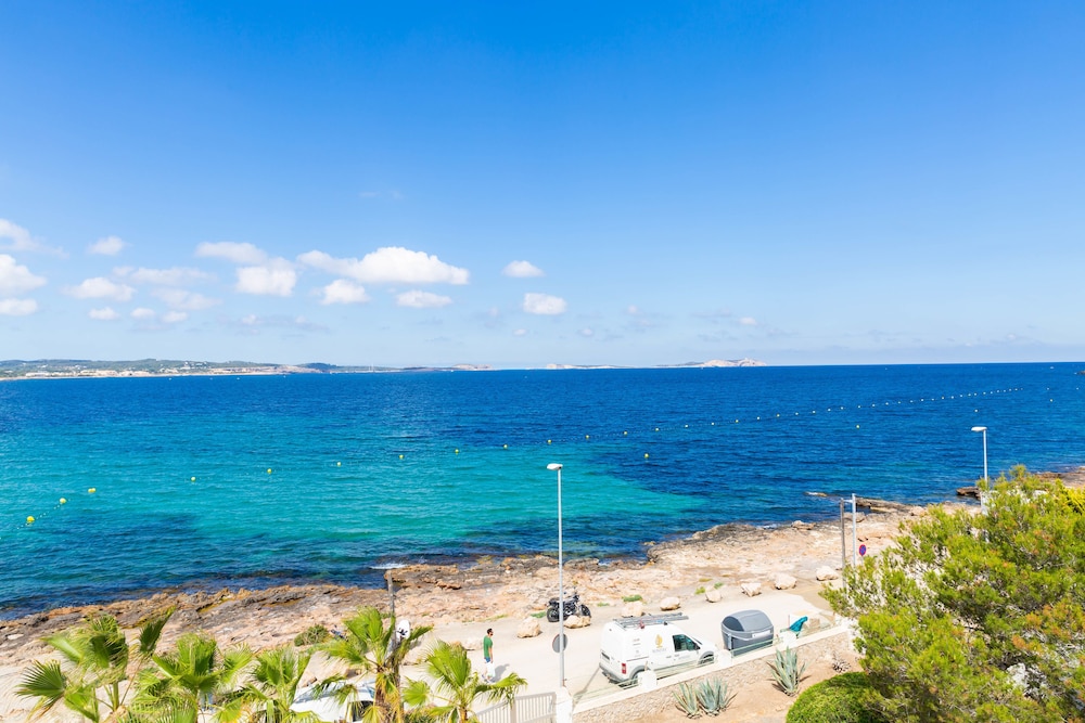 Wi-Ki-Woo Boutique Hotel — Beach in San Antonio, Balearic Islands