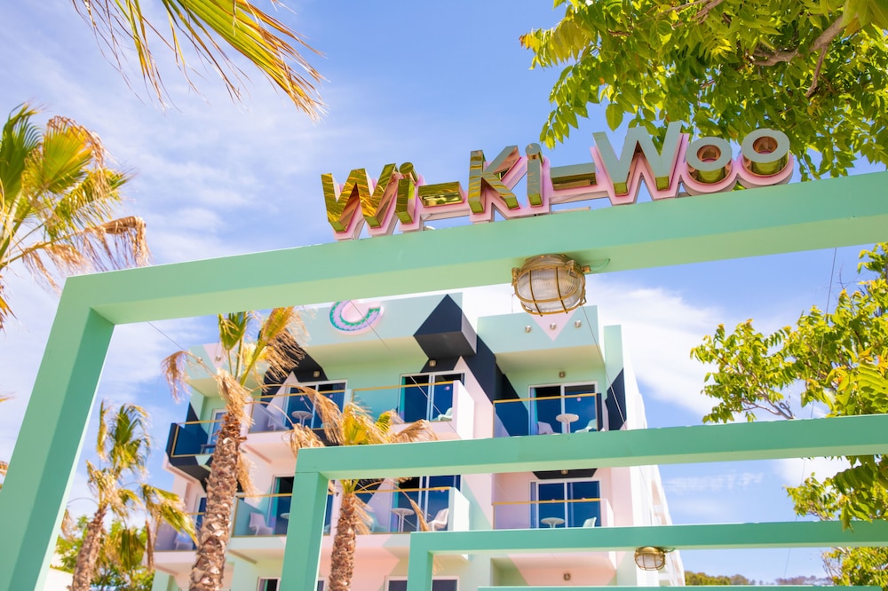 Wi-Ki-Woo Boutique Hotel — Hotel building in San Antonio, Balearic Islands