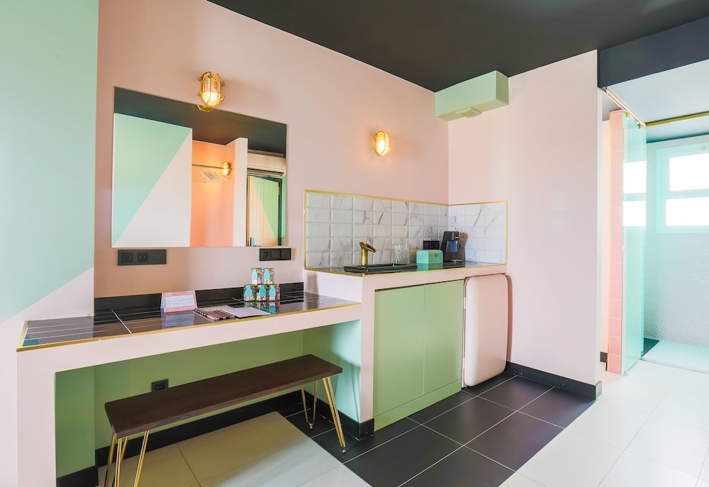 Wi-Ki-Woo Boutique Hotel — Hotel rooms in San Antonio, Balearic Islands