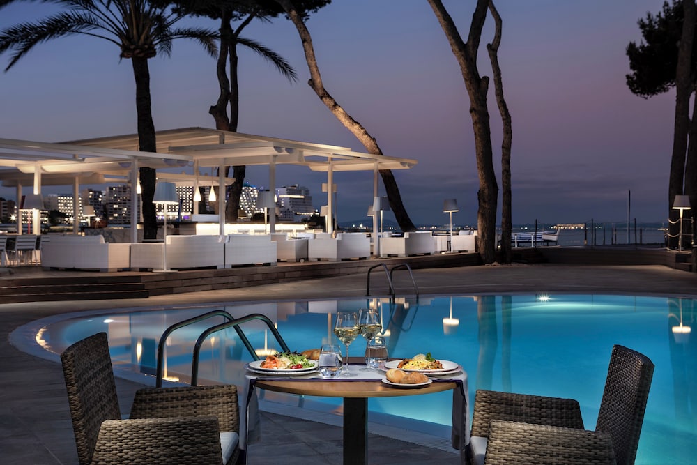 Melia South Beach — Restaurant & bars in Magaluf, Balearic Islands