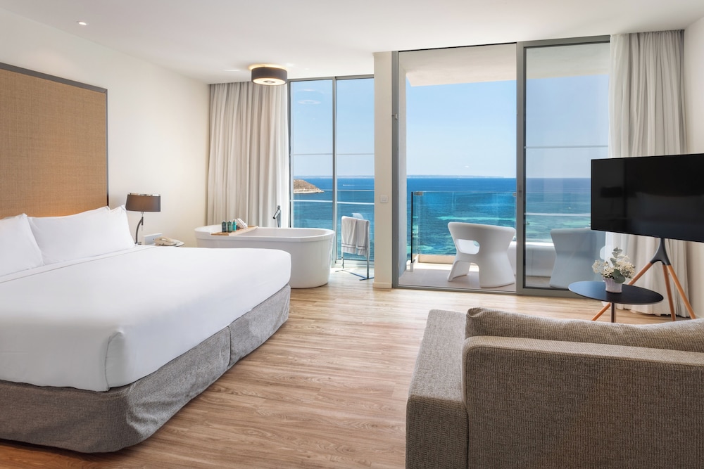 Melia South Beach — Hotel rooms in Magaluf, Balearic Islands