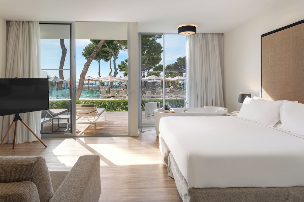 Melia South Beach — Hotel rooms in Magaluf, Balearic Islands