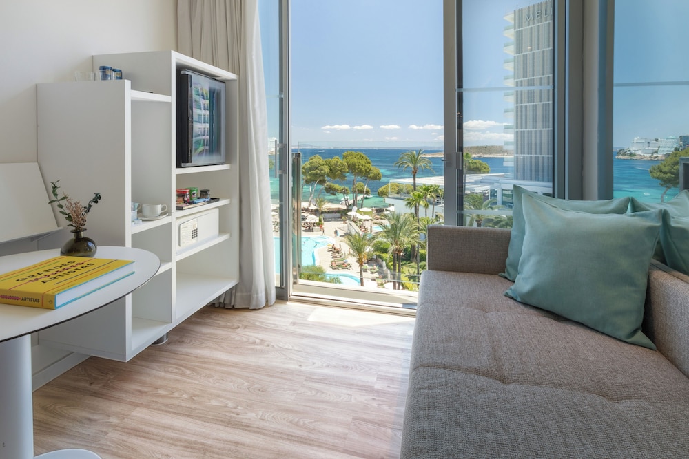 Melia South Beach — Hotel rooms in Magaluf, Balearic Islands