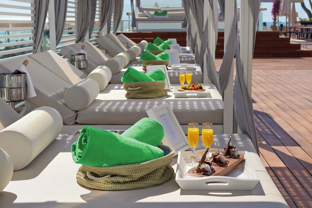 Melia South Beach — Restaurant & bars in Magaluf, Balearic Islands
