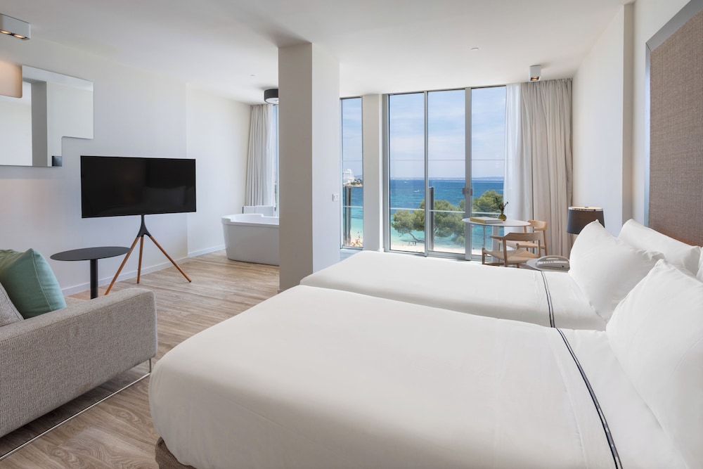 Melia South Beach — Hotel rooms in Magaluf, Balearic Islands