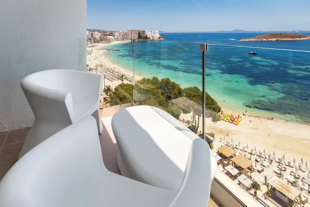 Melia South Beach — Hotel rooms in Magaluf, Balearic Islands