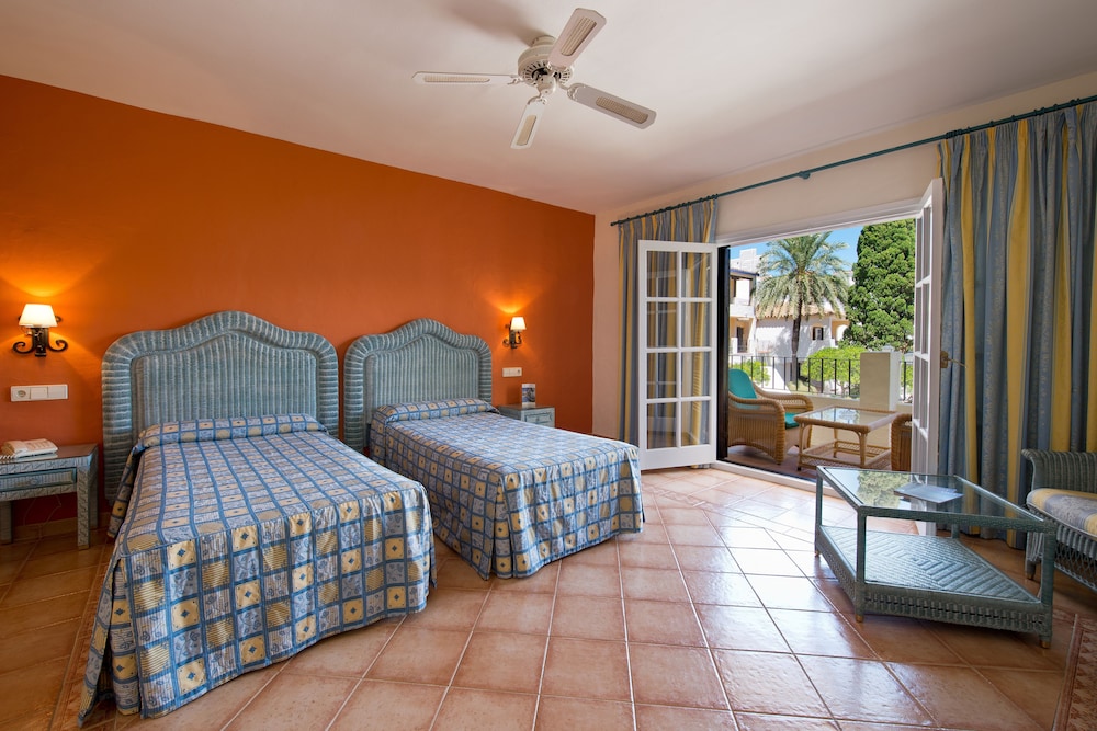 Hotel BlueBay Banús — Hotel rooms in Marbella, Andalusia