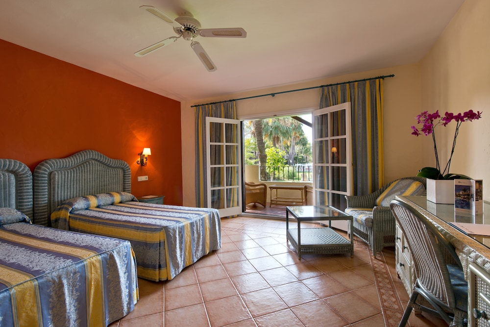 Hotel BlueBay Banús — Hotel rooms in Marbella, Andalusia