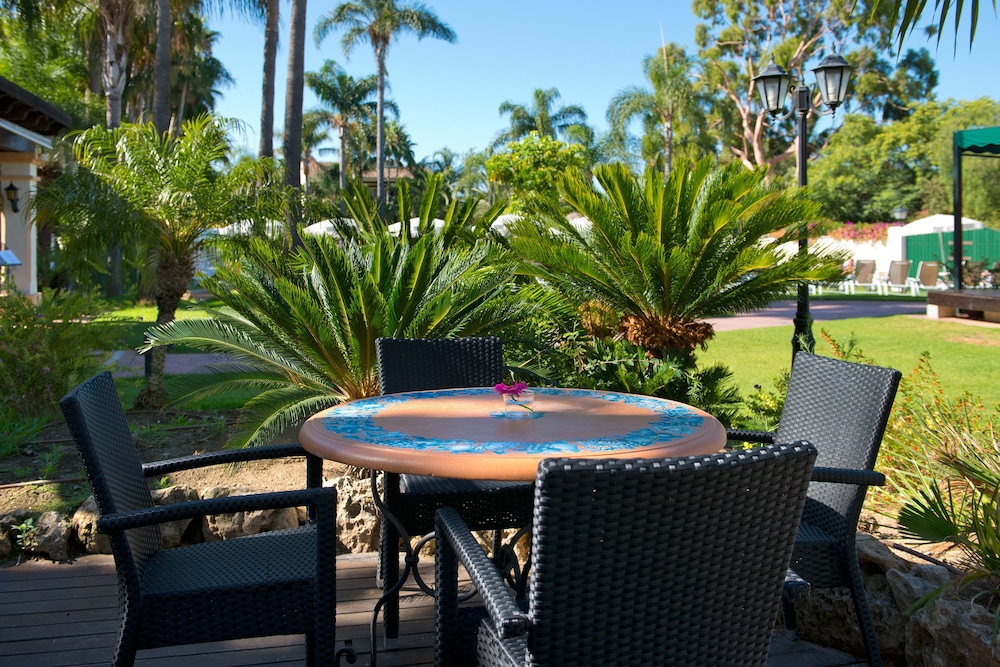 Hotel BlueBay Banús — Restaurant & bars in Marbella, Andalusia