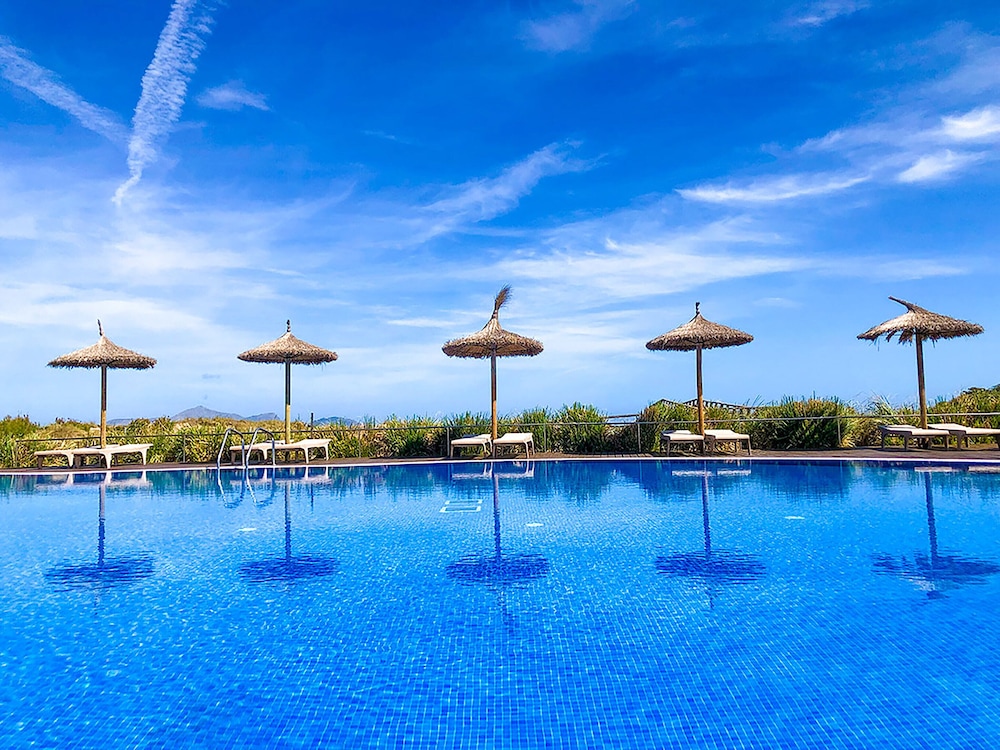 Eix Platja Daurada Hotel & Spa — Swimming pool in Can Picafort, Balearic Islands