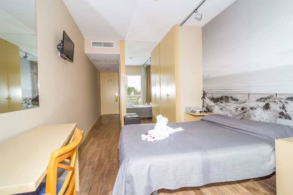 Eix Platja Daurada Hotel & Spa — Hotel rooms in Can Picafort, Balearic Islands