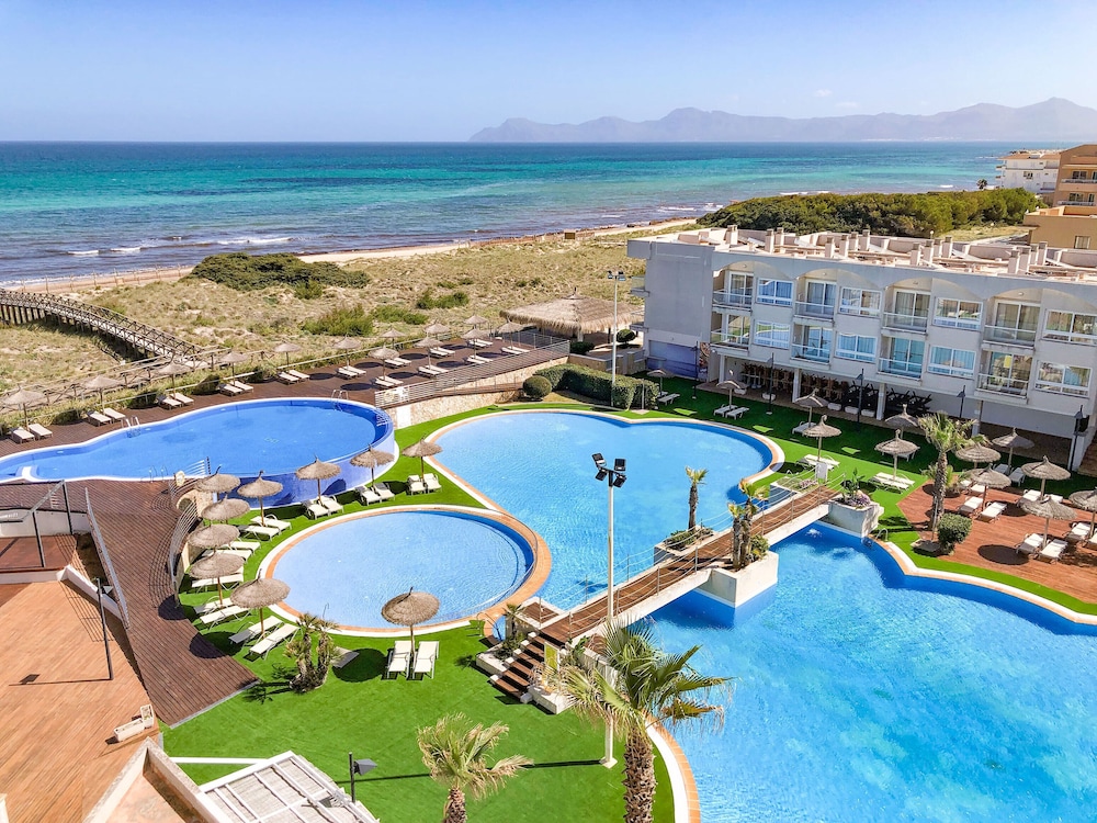 Eix Platja Daurada Hotel & Spa — Swimming pool in Can Picafort, Balearic Islands