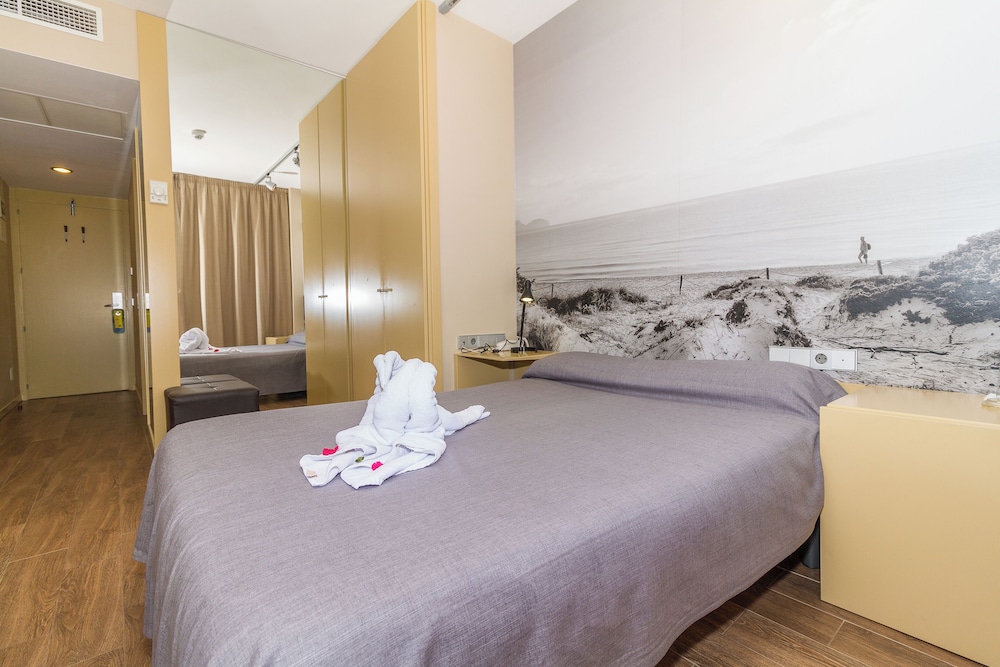 Eix Platja Daurada Hotel & Spa — Hotel rooms in Can Picafort, Balearic Islands