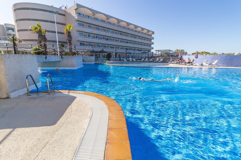 Eix Platja Daurada Hotel & Spa — Swimming pool in Can Picafort, Balearic Islands