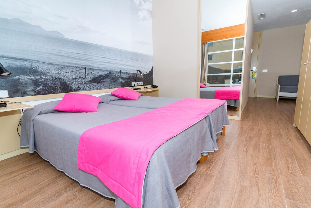 Eix Platja Daurada Hotel & Spa — Hotel rooms in Can Picafort, Balearic Islands