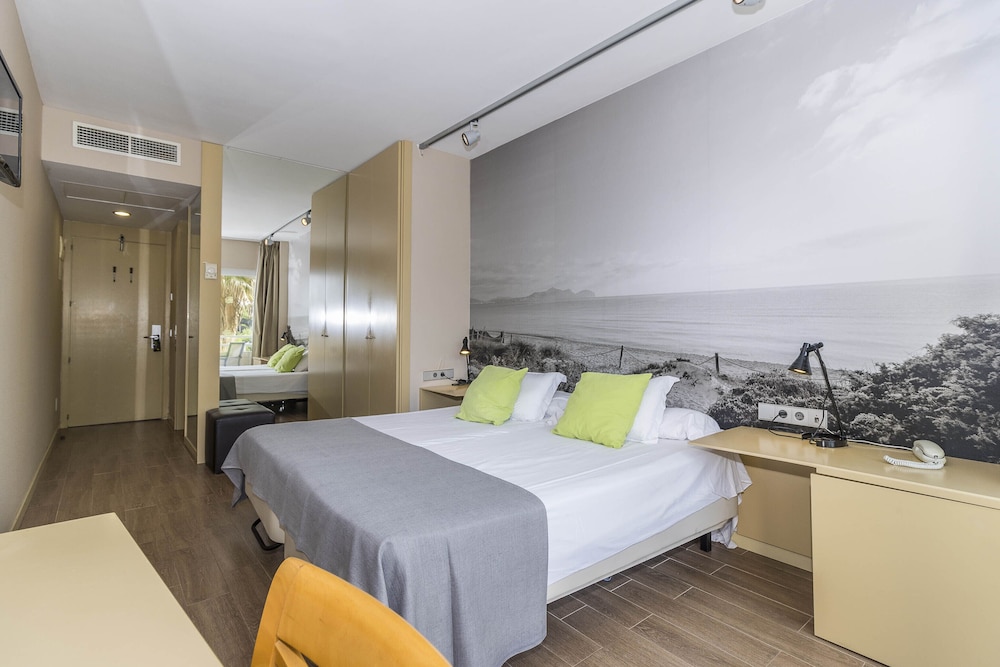Eix Platja Daurada Hotel & Spa — Hotel rooms in Can Picafort, Balearic Islands