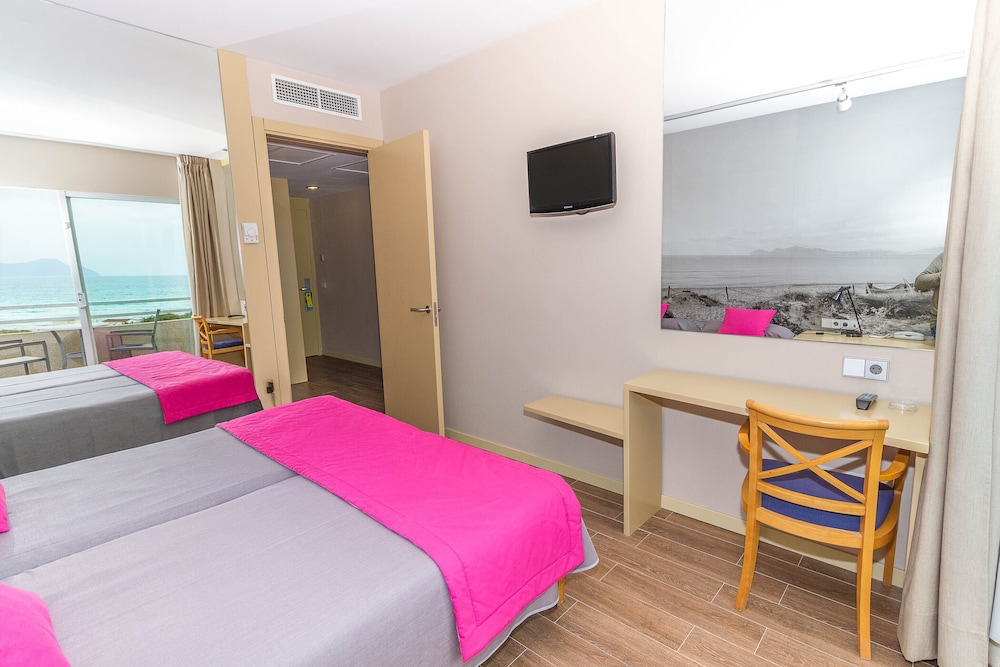 Eix Platja Daurada Hotel & Spa — Hotel rooms in Can Picafort, Balearic Islands