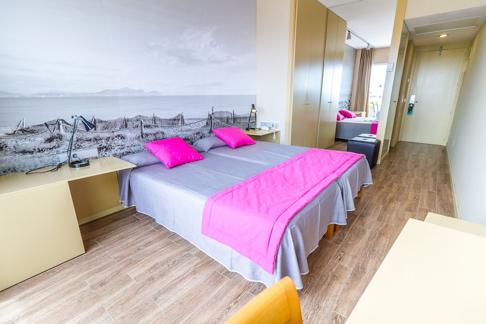 Eix Platja Daurada Hotel & Spa — Hotel rooms in Can Picafort, Balearic Islands